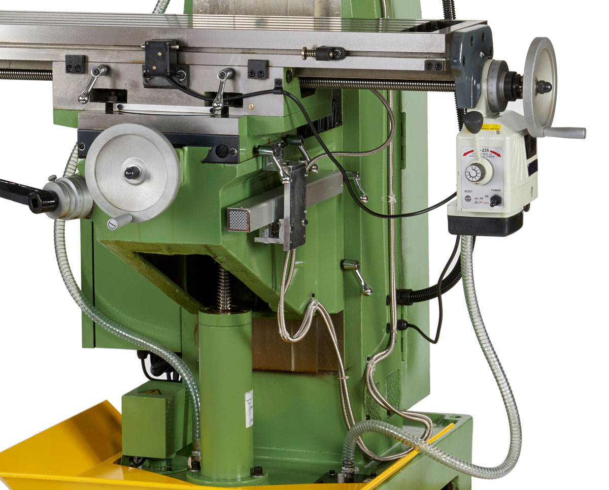 Warco HV horizontální / vertikální frézka, ISO30, Invertor, Model 2018, 950 kg