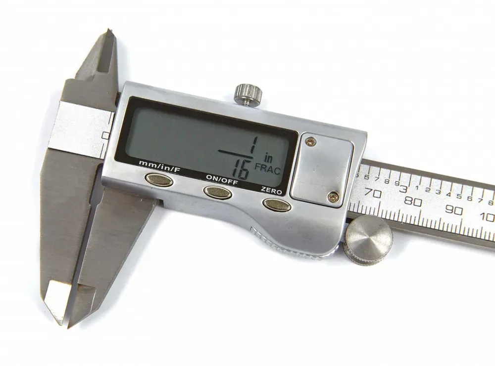 Měřítko posuvné digitální 150 mm, mm/inch, posuvné kolečko pro nastavení palcem, kovové tělo, zobrazení i pro palcové zlomky