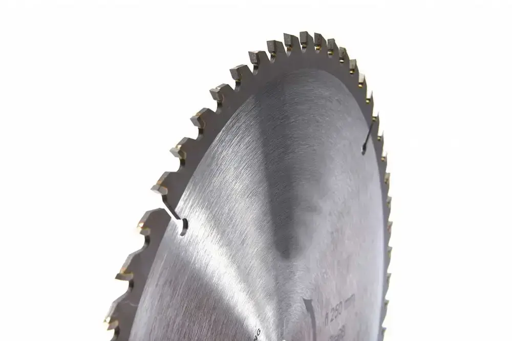 Pilový kotouč s karbidovými zuby, 250 mm, s adaptéry, jemný řez, 24 zubů