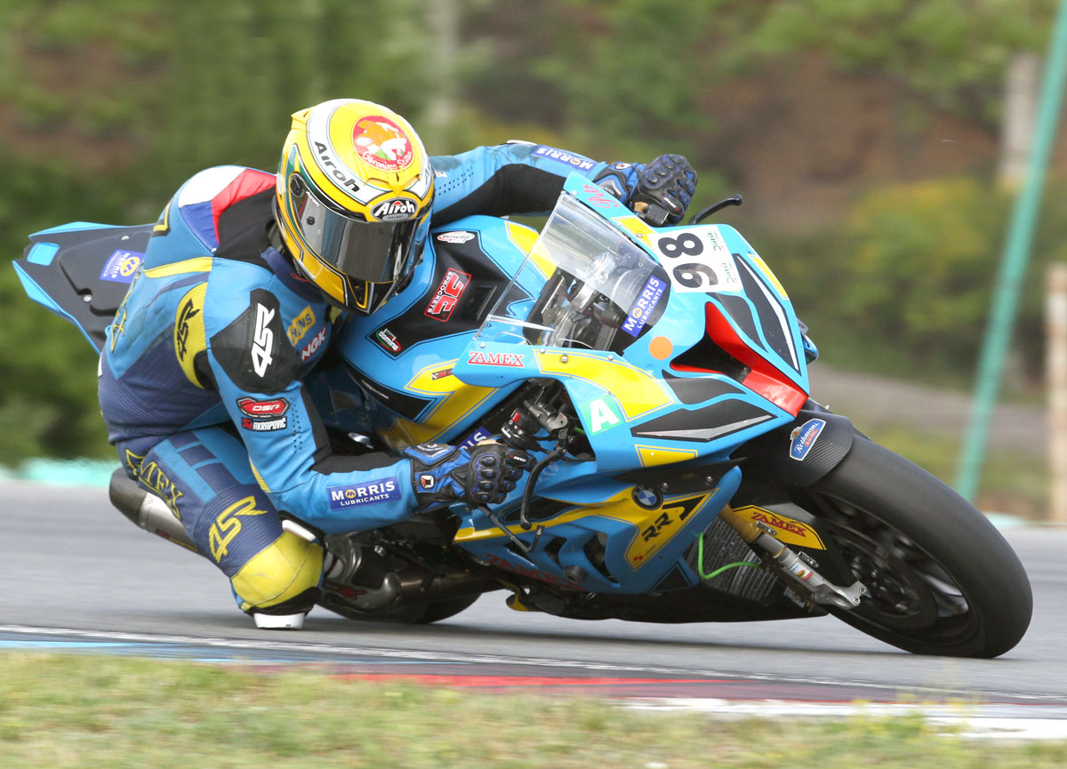 Morris Race 4T 5W-40, olej pro 4-taktní závodní motocyklové motory, 1l