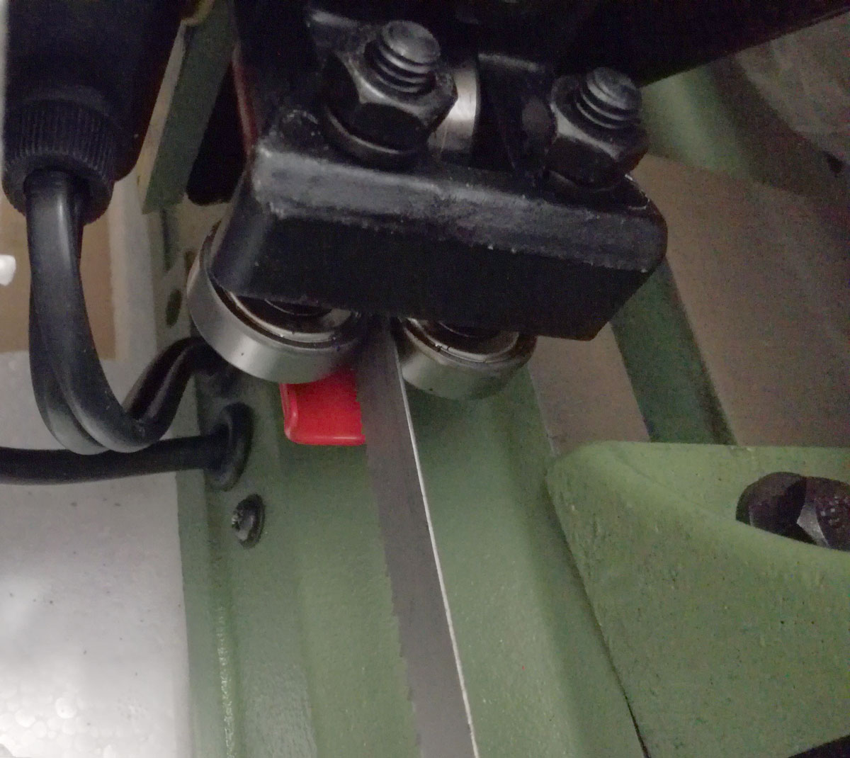 Warco 4 1/2", univerzální pásová pila na kov s podstavcem, 65 kg