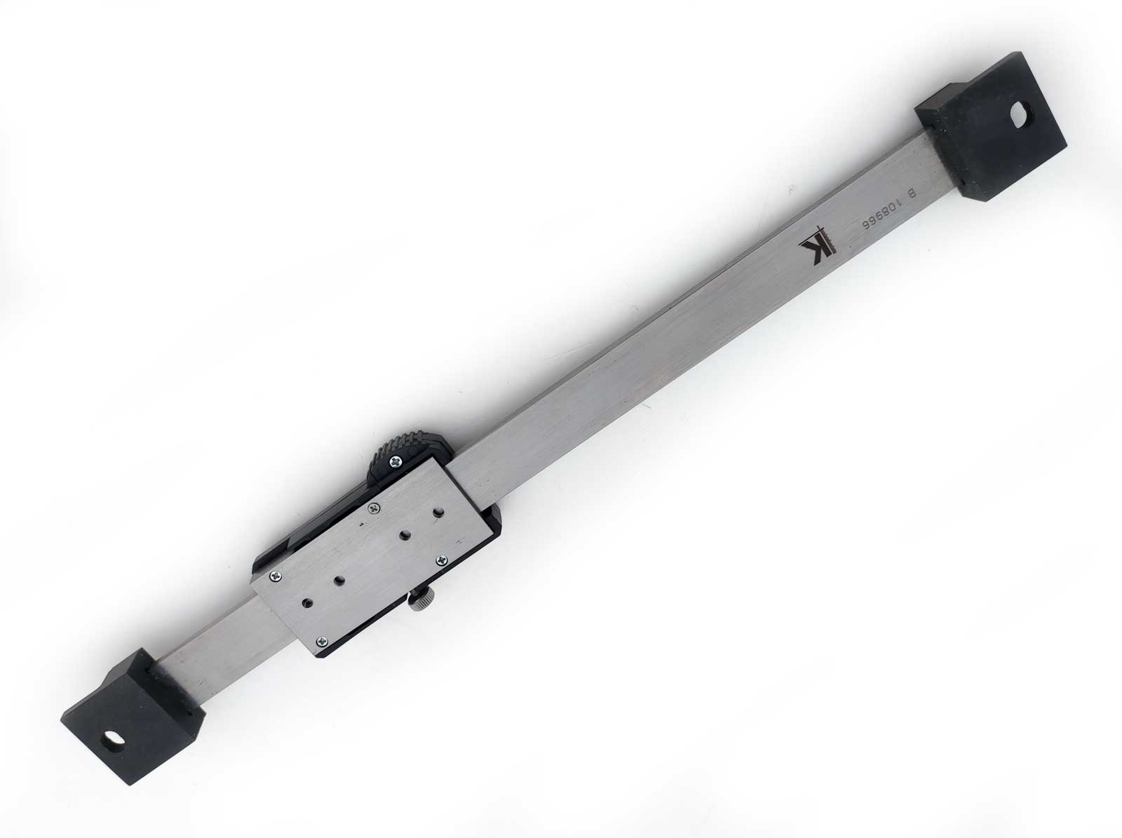 Digitální snímač polohy / digitální posuv – horizontální, rozsah 500 mm, rozlišení 0.01 mm