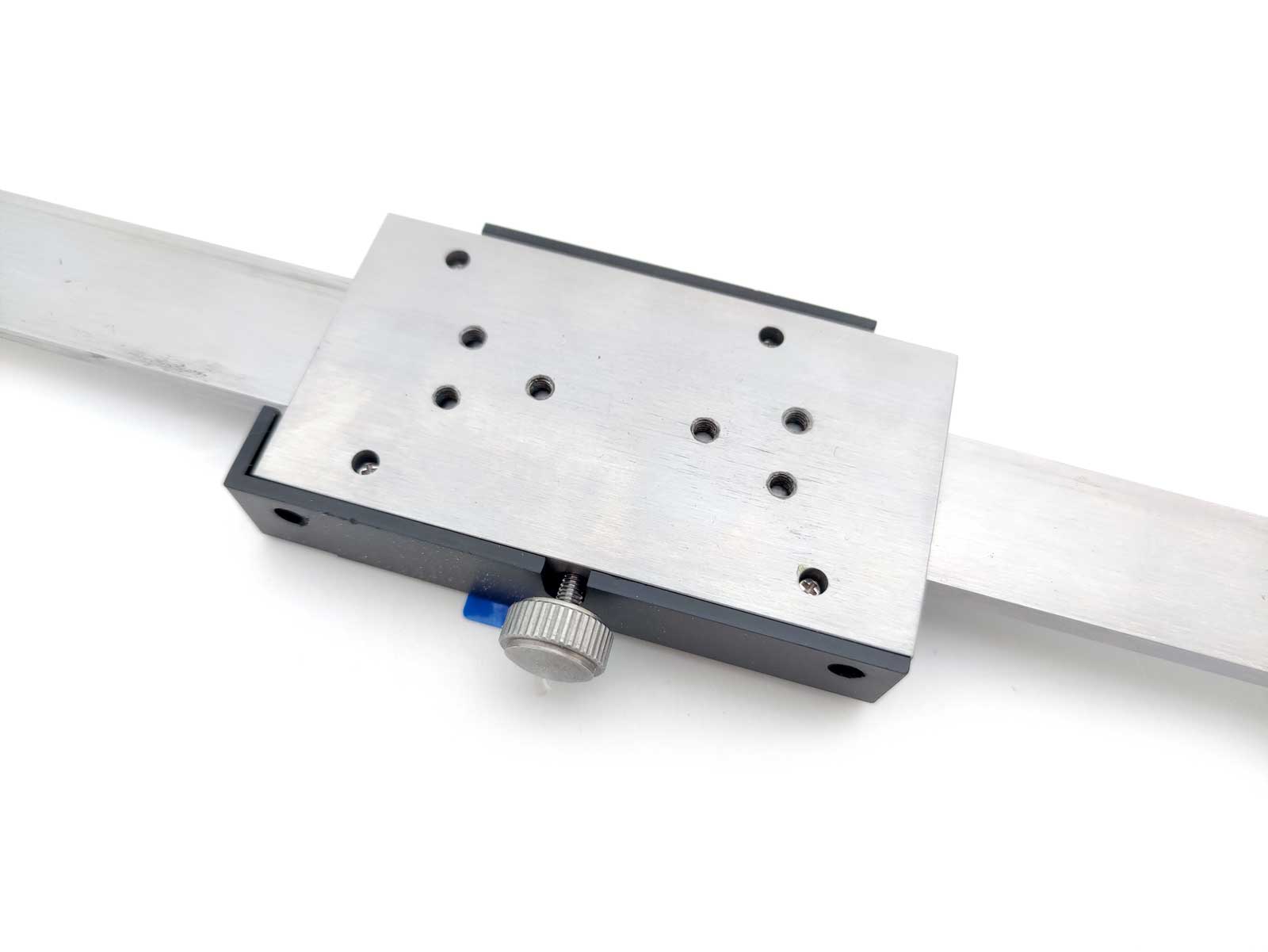 Digitální snímač polohy / digitální posuv – vertikální, rozsah 500 mm, rozlišení 0.01 mm