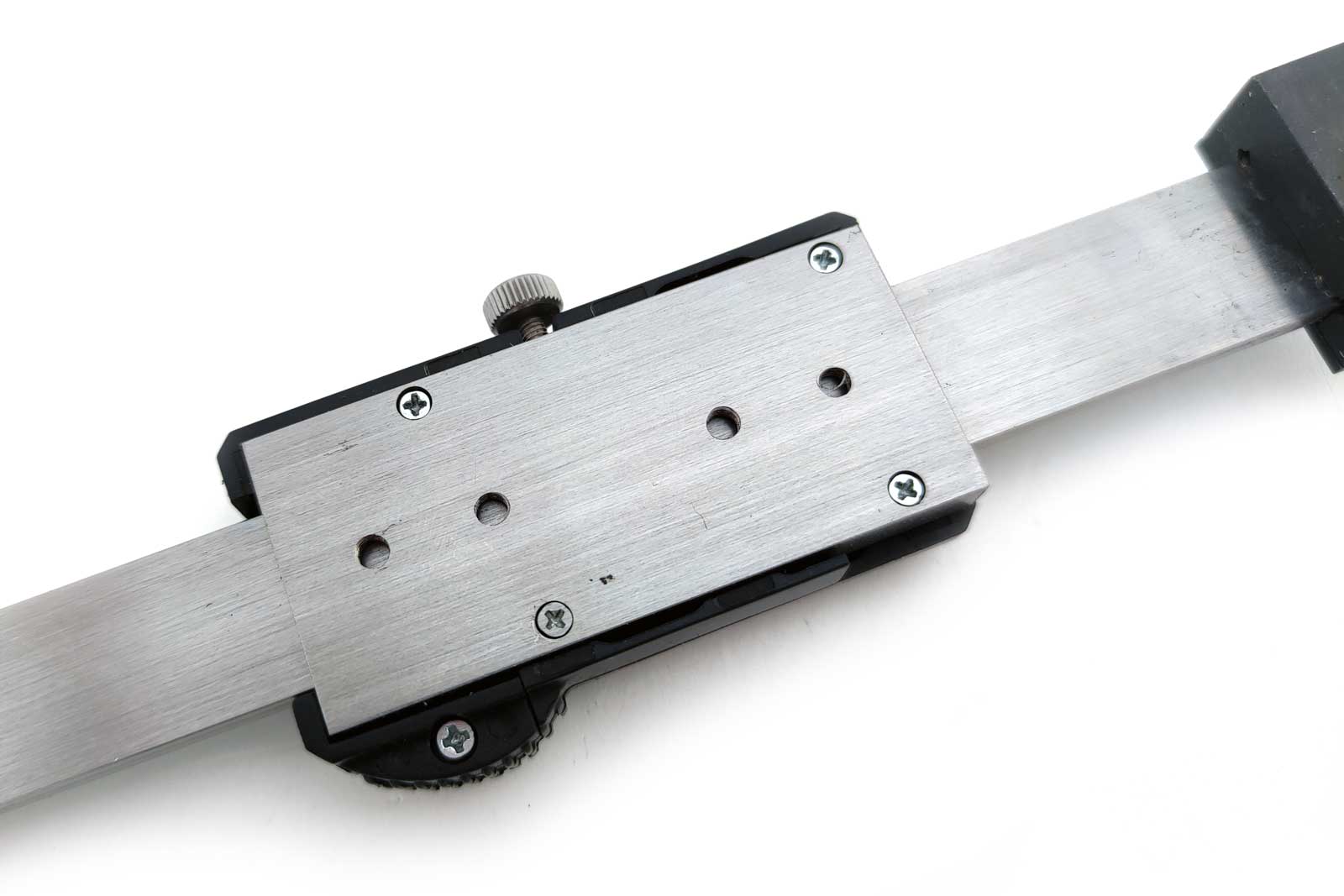 Digitální snímač polohy / digitální posuv – horizontální, rozsah 300 mm, rozlišení 0.01 mm