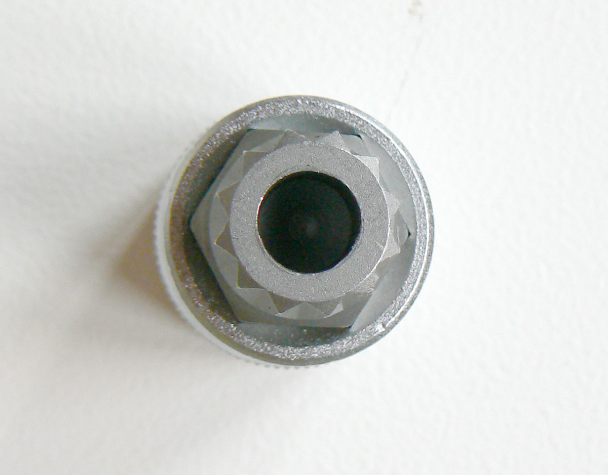 Hlavice zástrčná 1/2", XZN M16, vrtaná, max 50 Nm na olejové výpustě, Condor Werkzeug