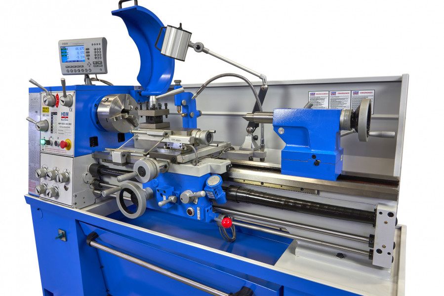 HBM 400 x 1000 LCD-DRO, profesionální hrotový soustruh na kov, vrtání osy vřetene 52 mm, 3 převodovky v oleji, 3-osé digitální odměřování, plně vybavený, motor 2.2 kW, 400 V, 900 kg