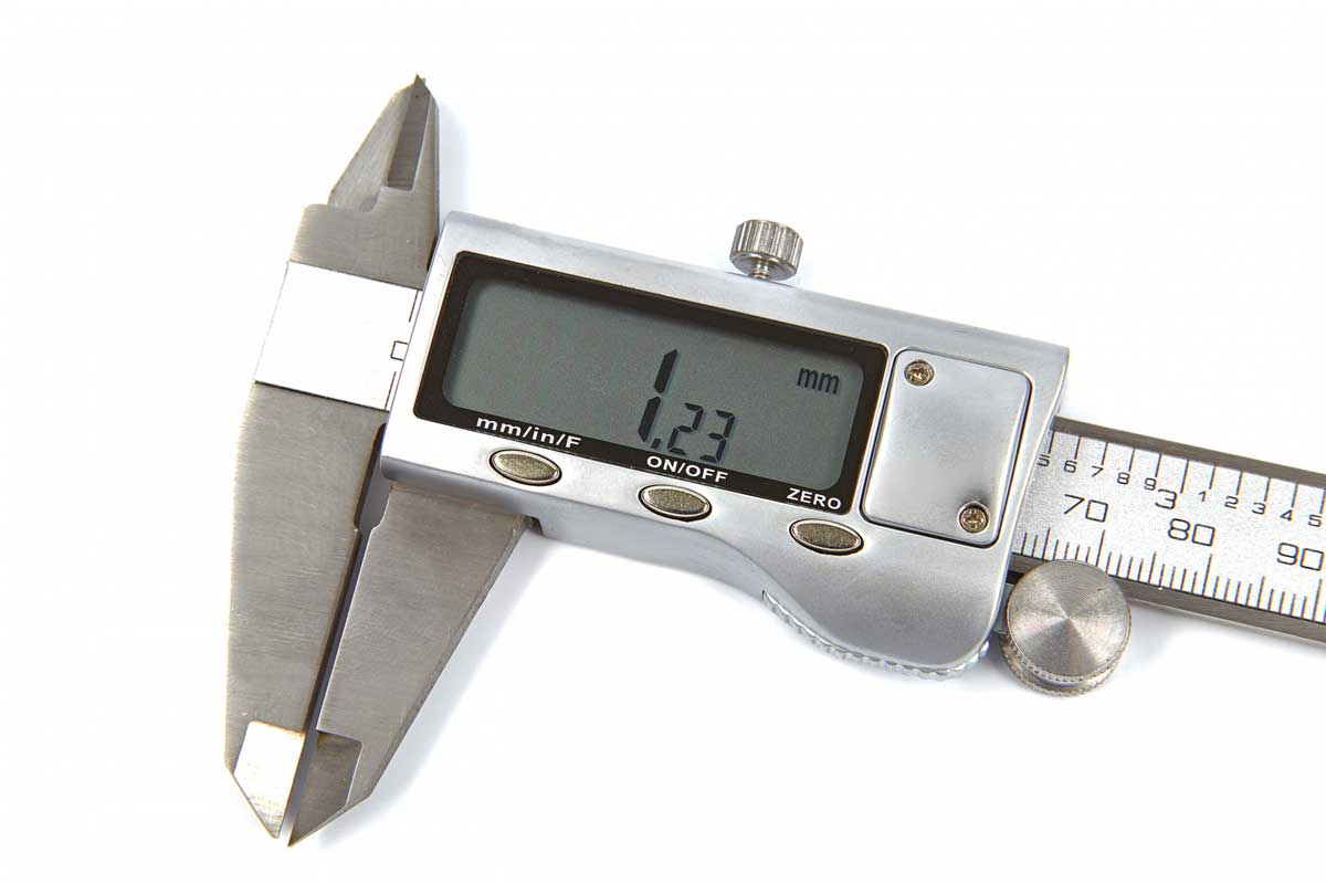 Měřítko posuvné digitální 300 mm, mm/inch, posuvné kolečko pro nastavení palcem, kovové tělo, zobrazení i pro palcové zlomky