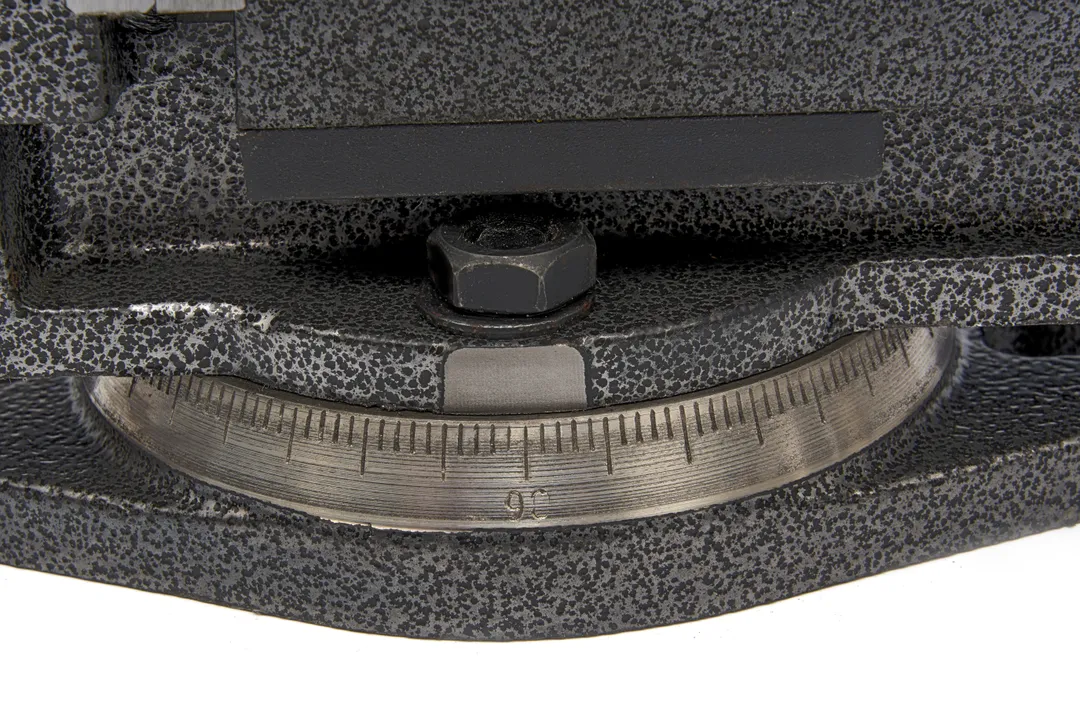 Litinový strojní svěrák 60 mm odnímatelnou otočnou základnou pro strojní obrábění, 5 kg