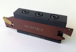 Soustružnický nůž s VBD upichovací, držák 8 mm, GTN 3, Warco